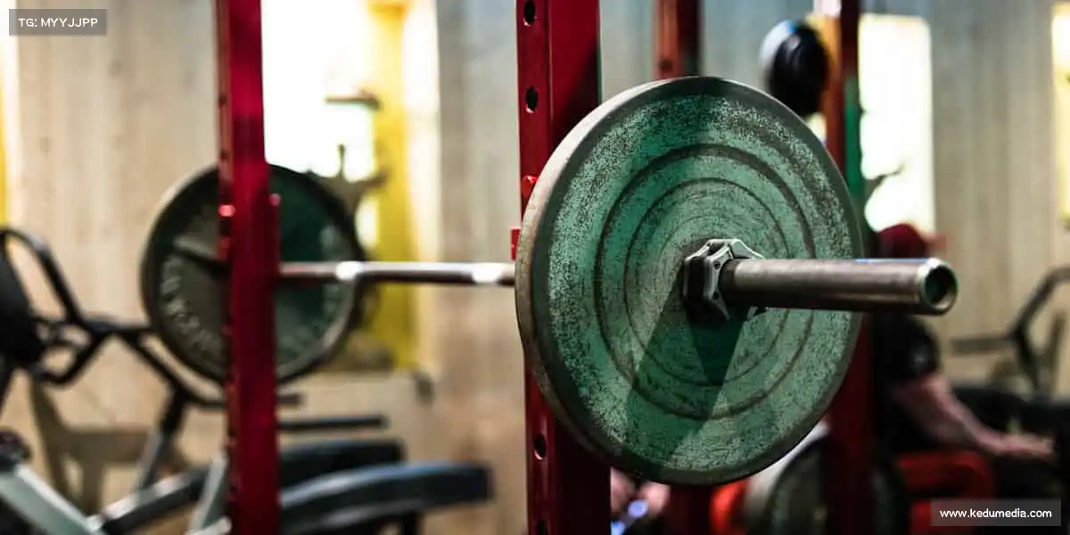 ued官网🏋️♀️举起的不只是杠铃,更是对生活的热爱!